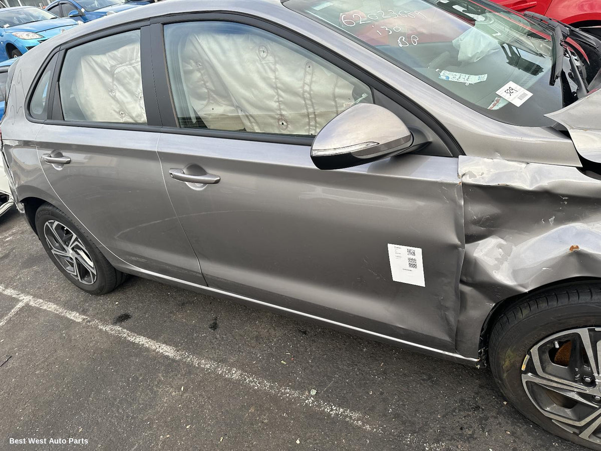 2023 HYUNDAI I30 Courtesy Light
