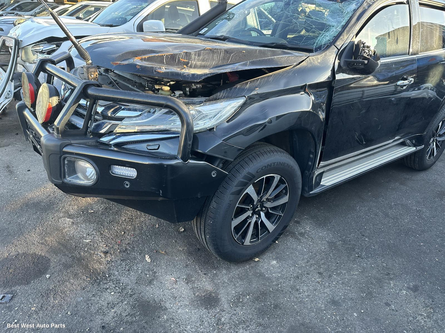 2019 MITSUBISHI PAJERO Tyre