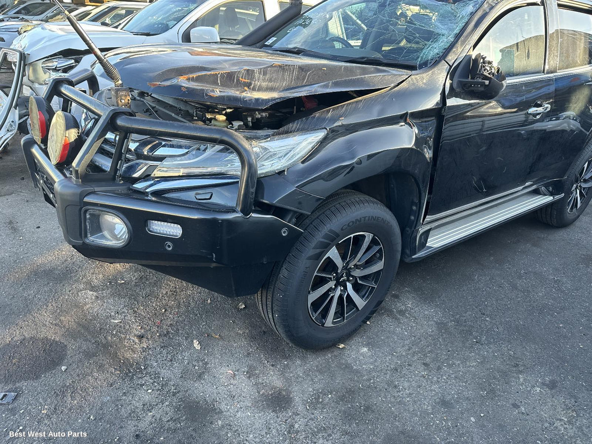 2019 MITSUBISHI PAJERO Tyre