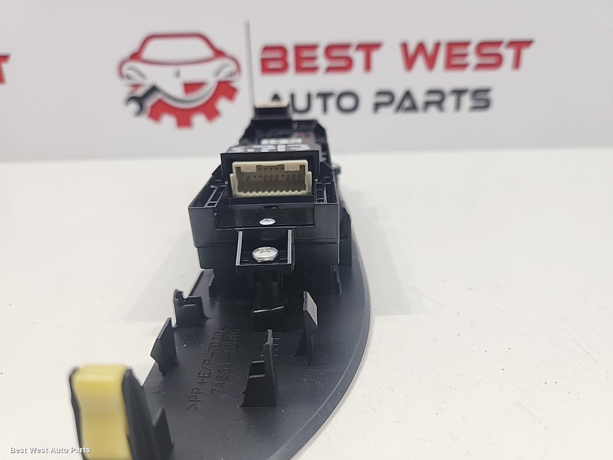 2022 TOYOTA COROLLA Pwr Dr Wind Switch