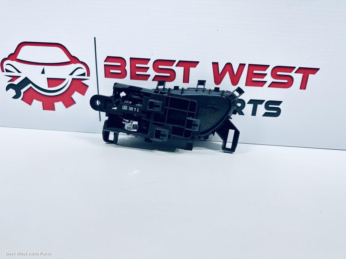 2021 NISSAN NAVARA Door Handle