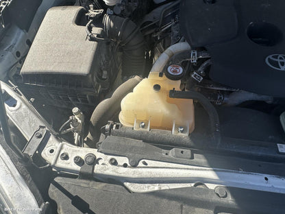 2019 TOYOTA HILUX Air Cleaner/Box