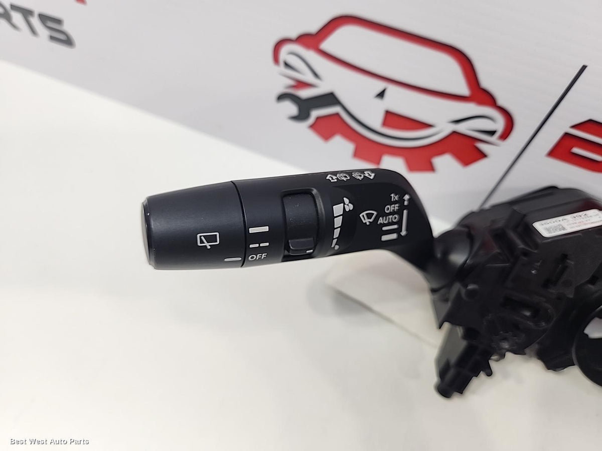 2025 MITSUBISHI OUTLANDER Pwr Dr Wind Switch