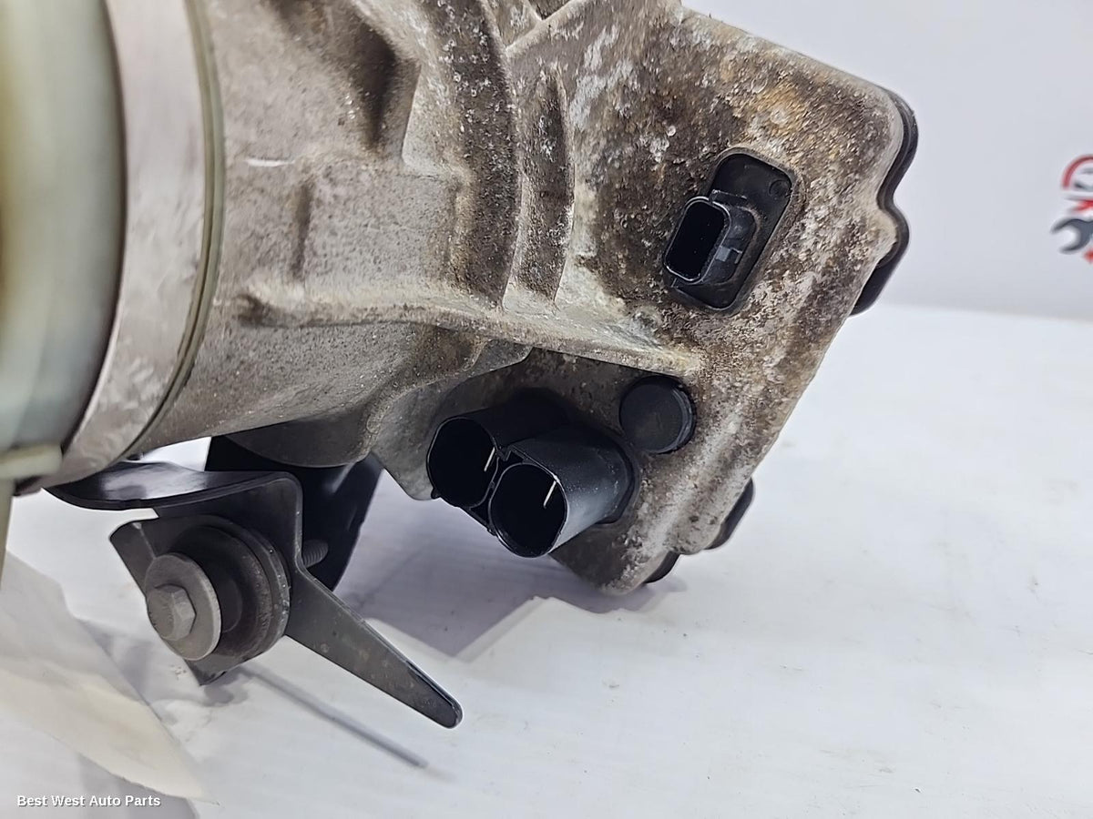 2024 RENAULT TRAFIC Steering Pump