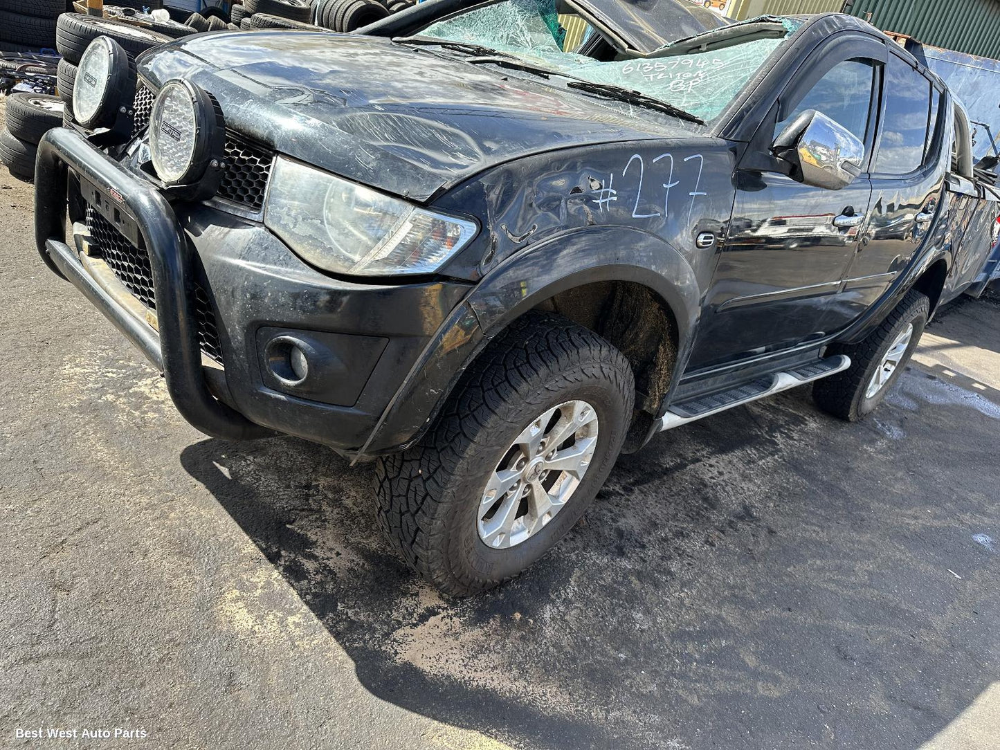 2015 MITSUBISHI TRITON Right Guard
