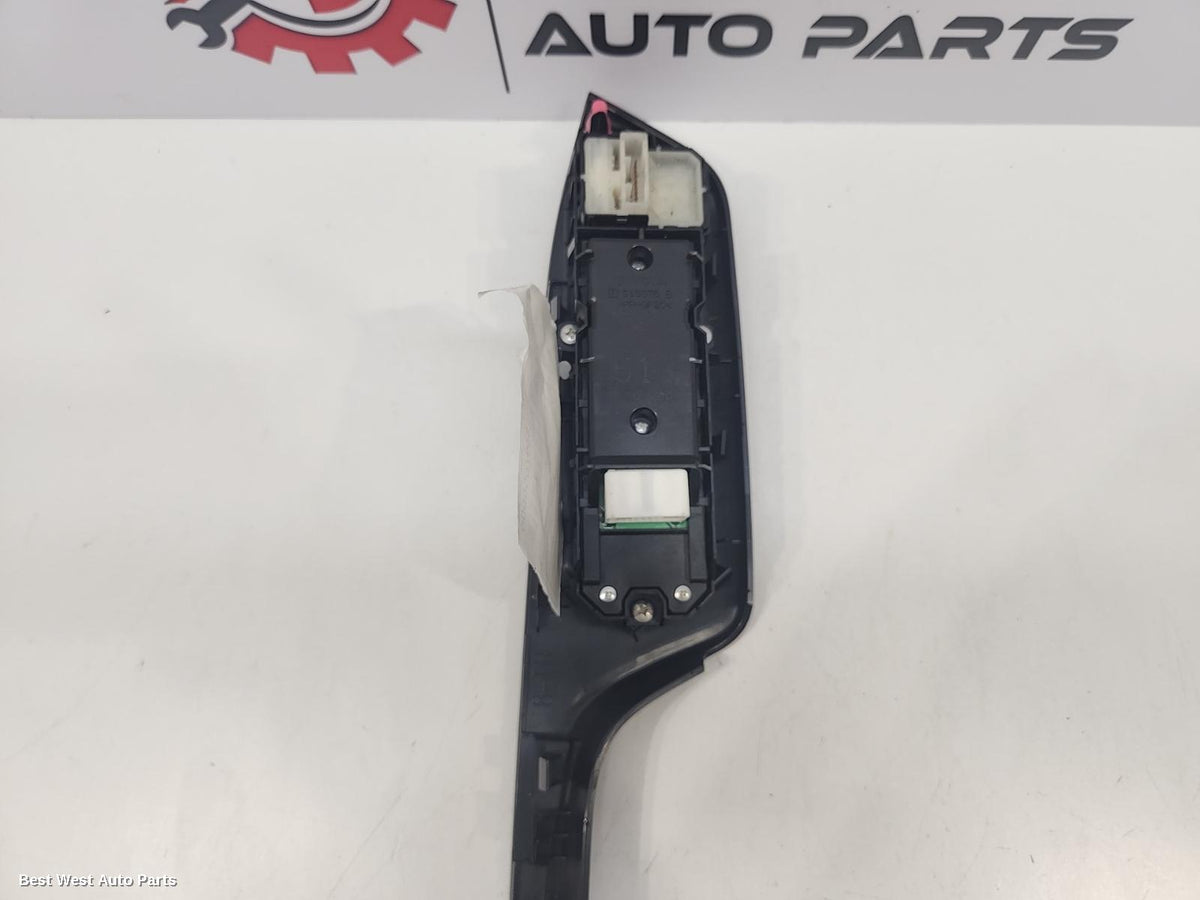 2018 TOYOTA C-HR Pwr Dr Wind Switch