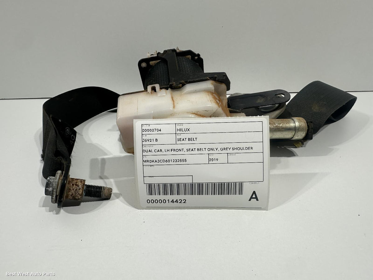 2019 TOYOTA HILUX Seatbelt/Stalk