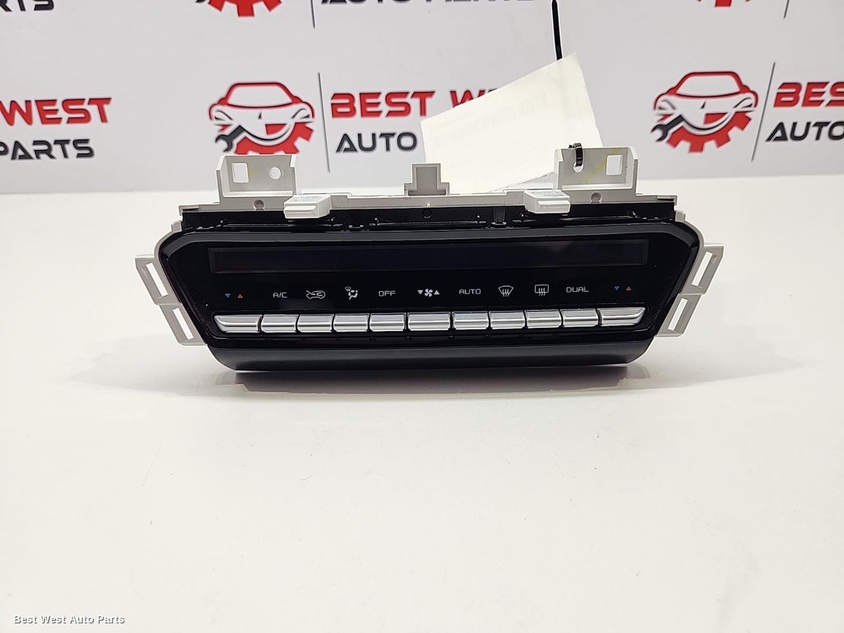 2025 MAZDA BT50 Heater/Ac Controls