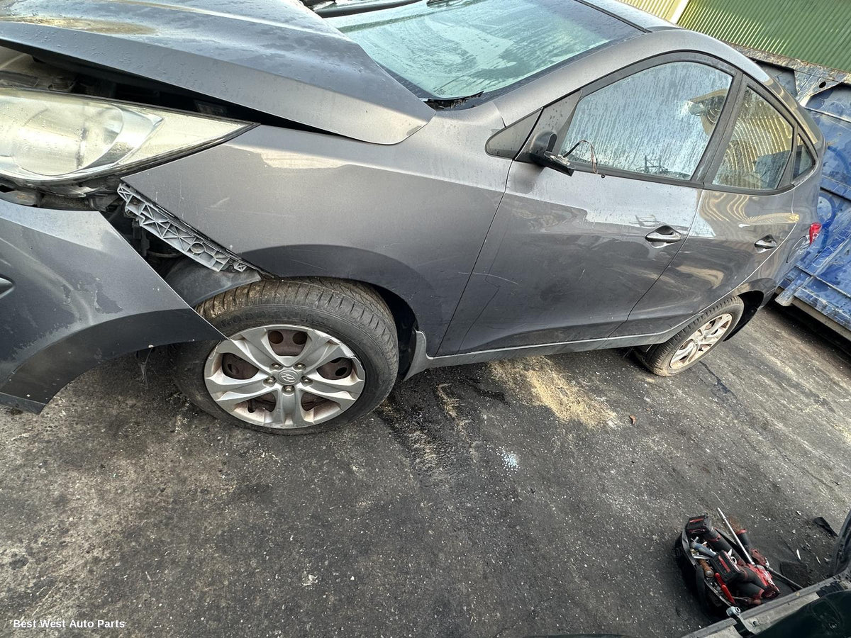 2013 HYUNDAI IX35 RIGHT_REAR_DOOR_SLIDING