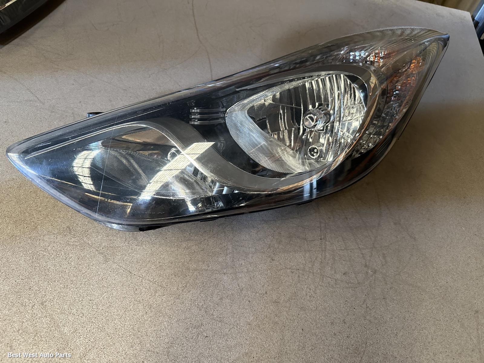 2011 HYUNDAI ELANTRA Left Headlamp