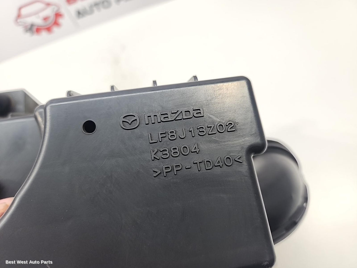 2011 MAZDA 3 Air Cleaner/Box