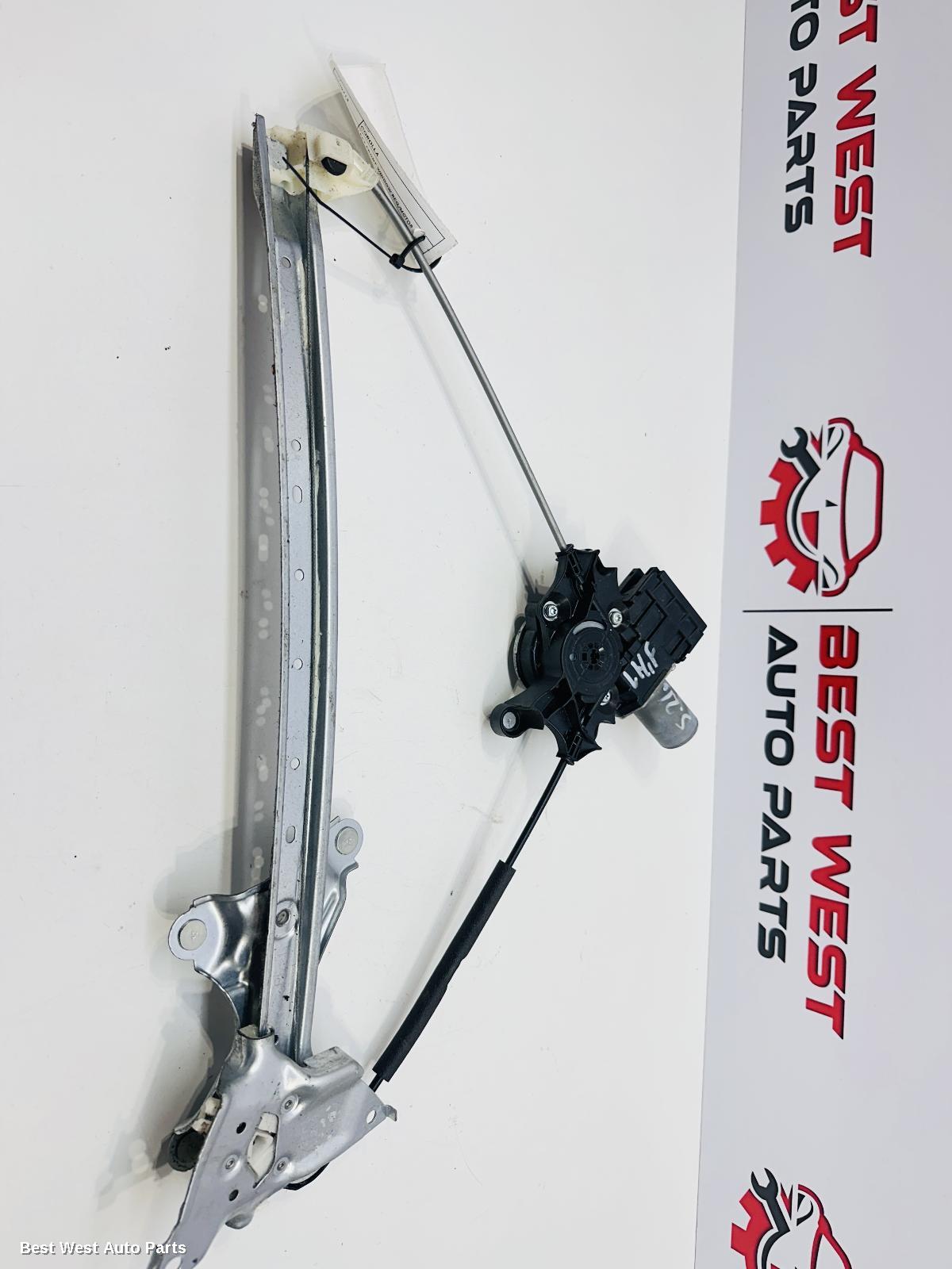 2021 TOYOTA COROLLA Left Front Window Reg/Motor