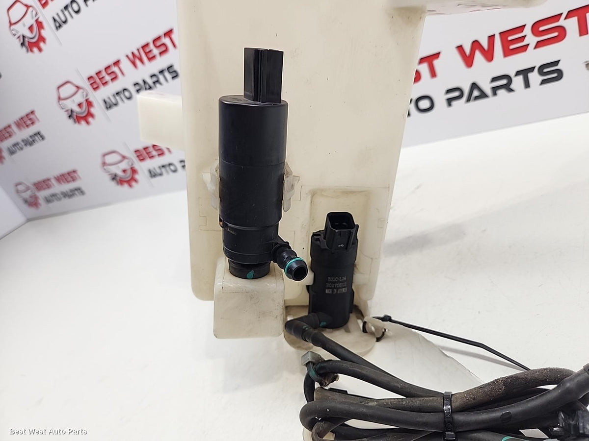 2019 LDV G10 Washer Bottle