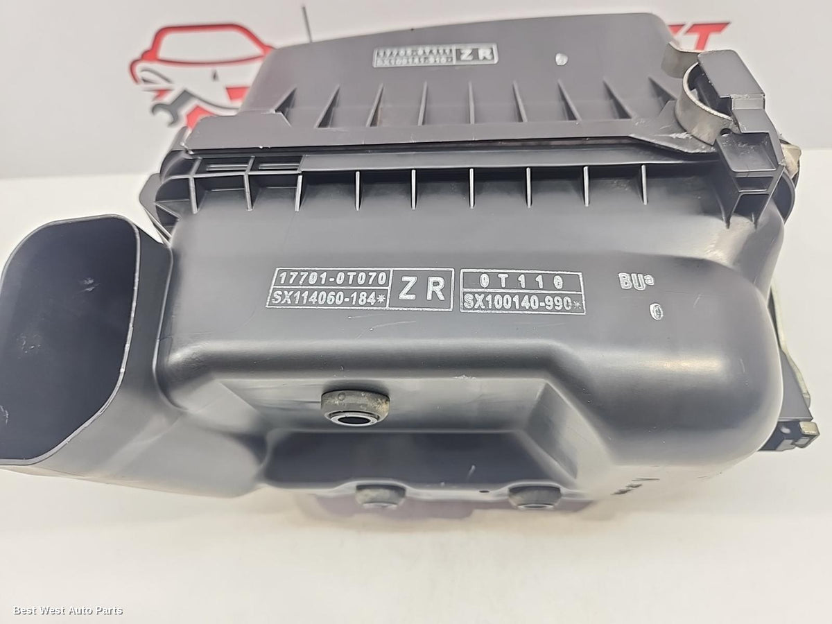 2017 TOYOTA COROLLA Air Cleaner/Box