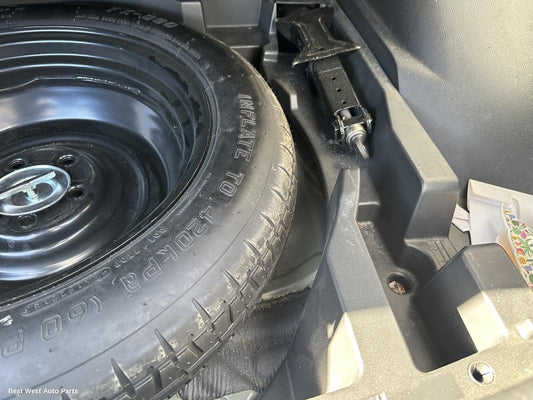 2019 MITSUBISHI ECLIPSE CROSS Jack/Tool Kit