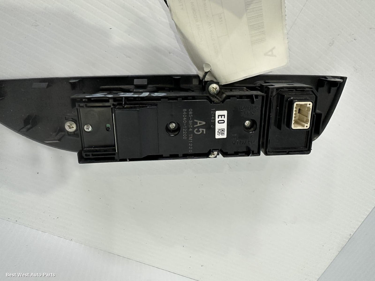 2021 TOYOTA COROLLA Pwr Dr Wind Switch