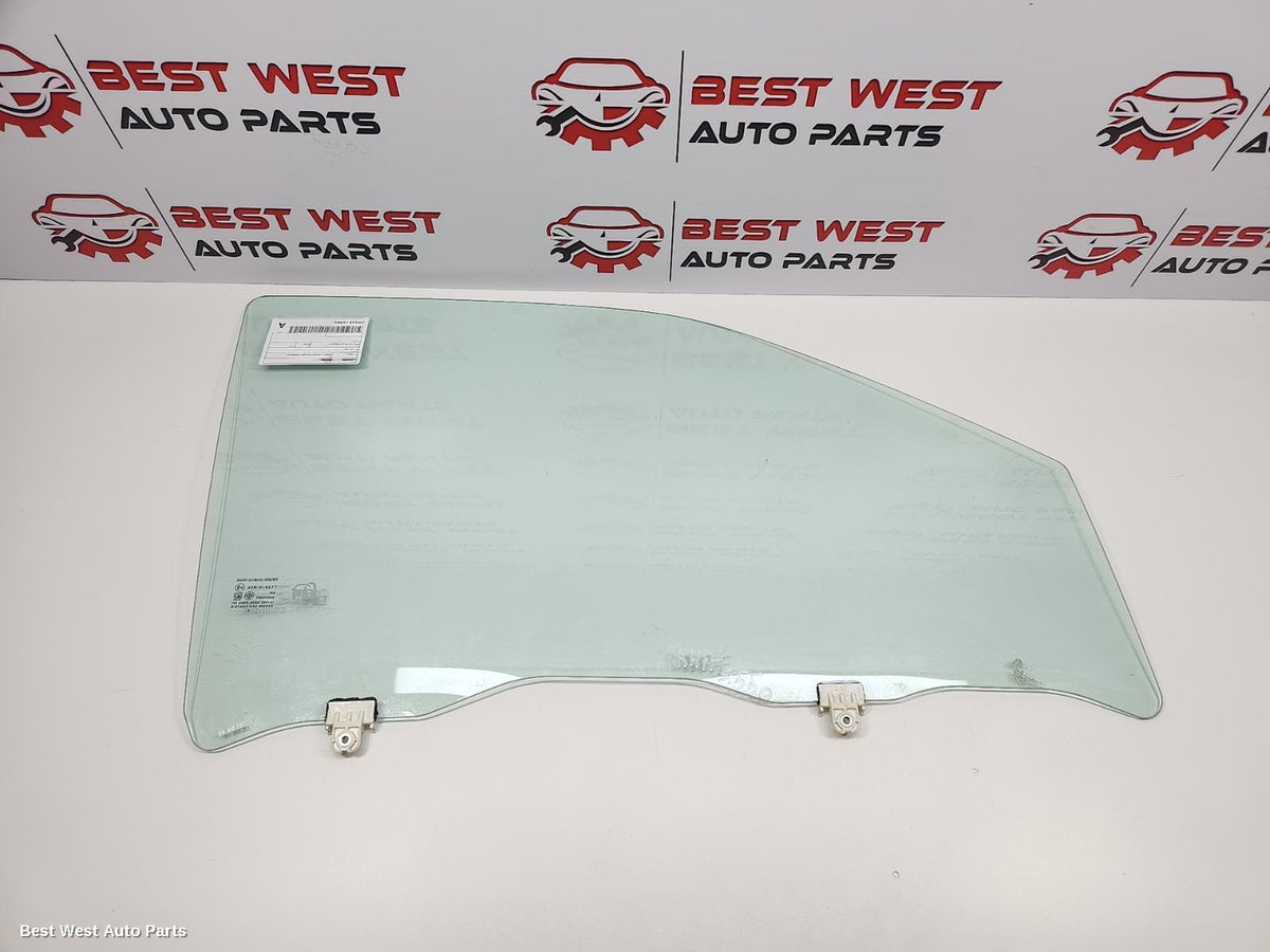 2025 MAZDA BT50 Right Front Door Window