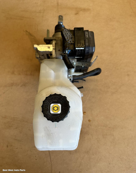 2021 TOYOTA COROLLA Brake Booster