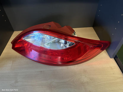 2012 MAZDA 2 Right Taillight