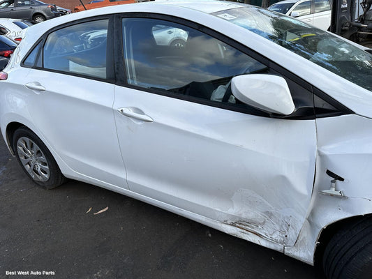 2016 HYUNDAI I30 Right Rear Door Window