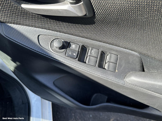 2021 MAZDA 2 Pwr Dr Wind Switch
