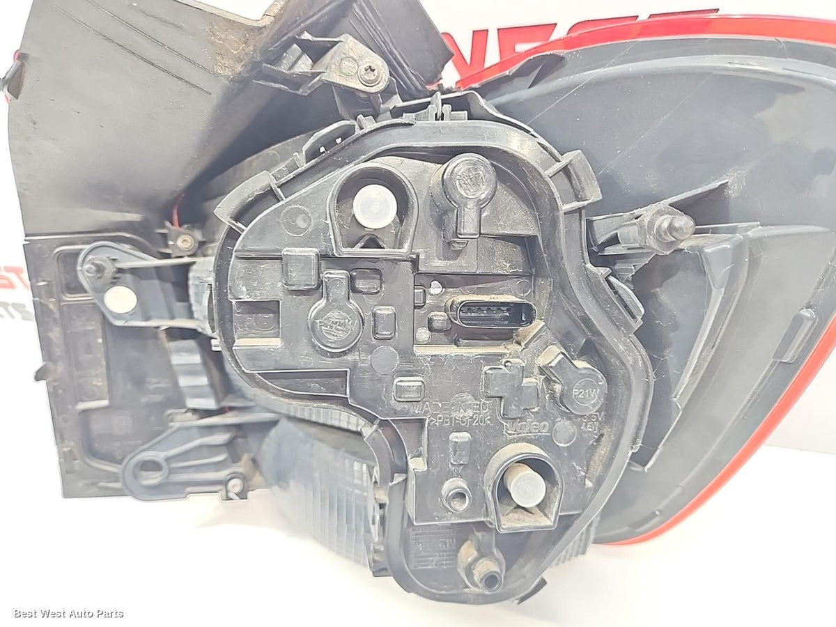2014 BMW 1 SERIES Left Taillight