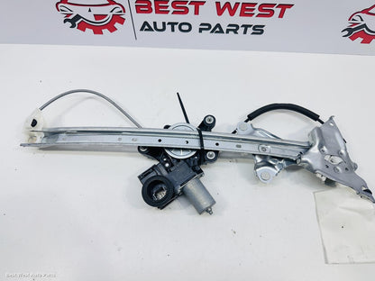 2022 TOYOTA COROLLA Left Front Window Reg/Motor