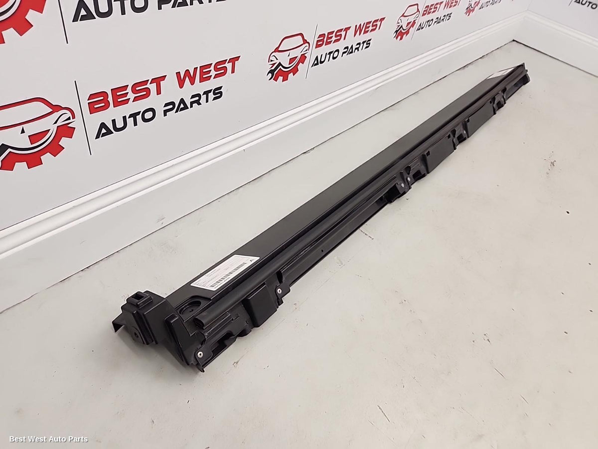 2023 MITSUBISHI OUTLANDER Side Step/Skirt