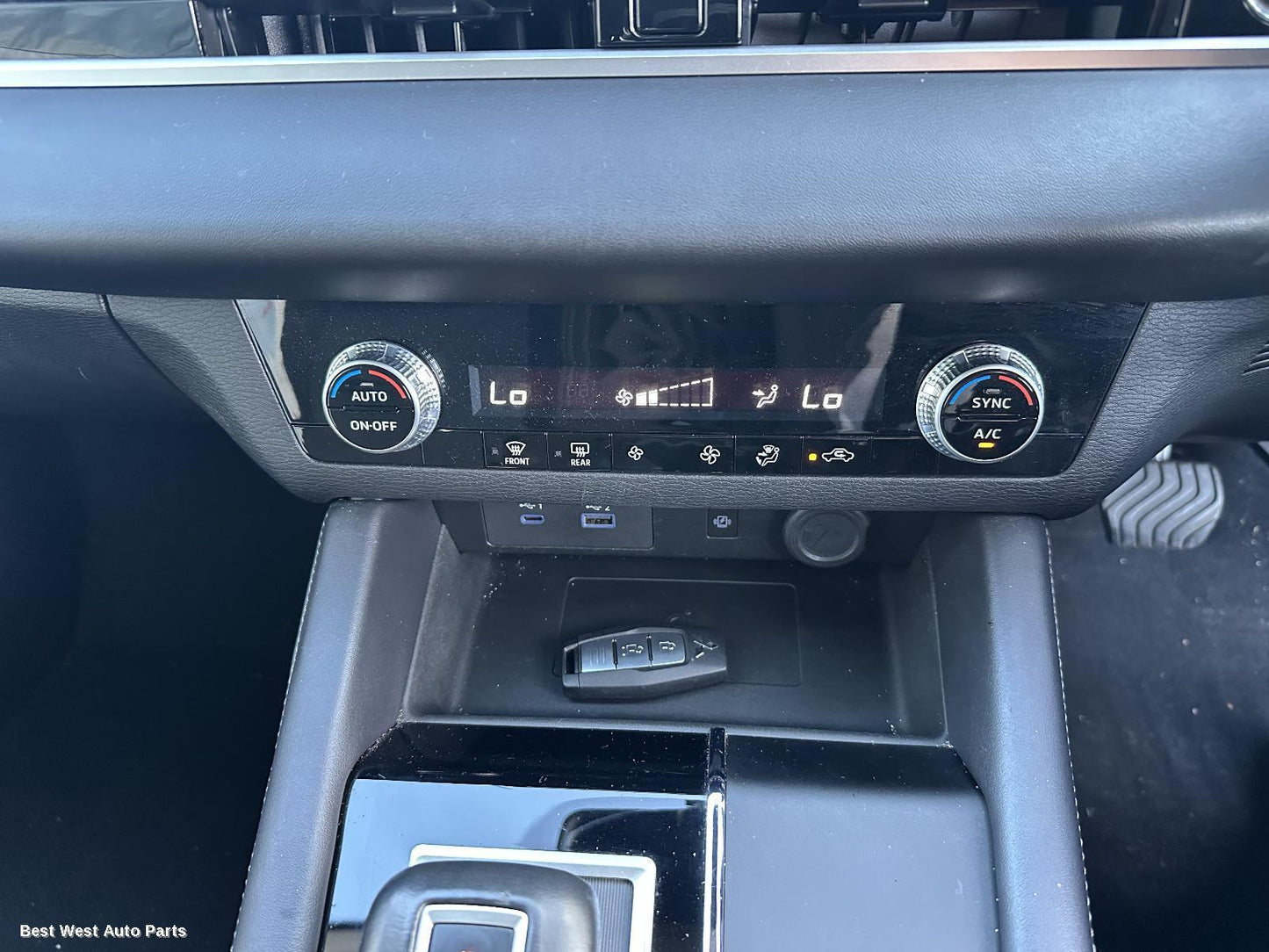 2023 MITSUBISHI OUTLANDER Heater/Ac Controls