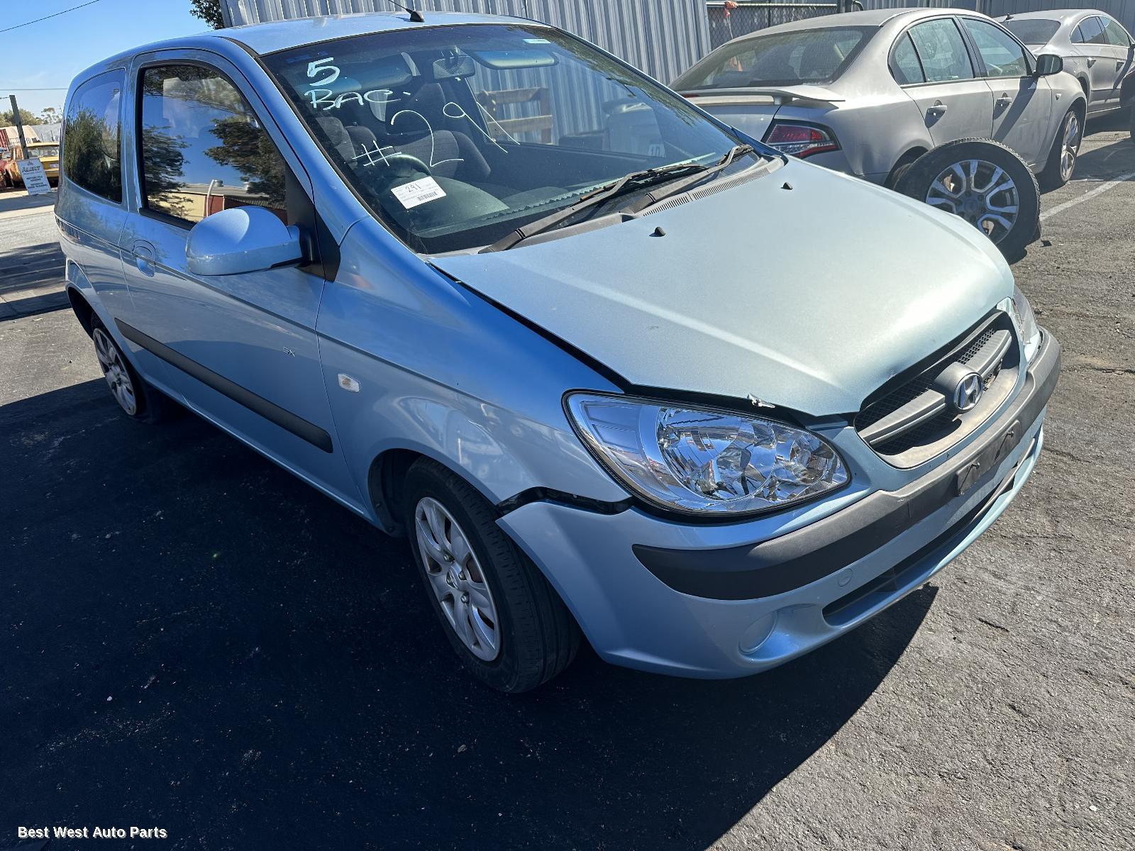 2010 HYUNDAI GETZ Right Front Door