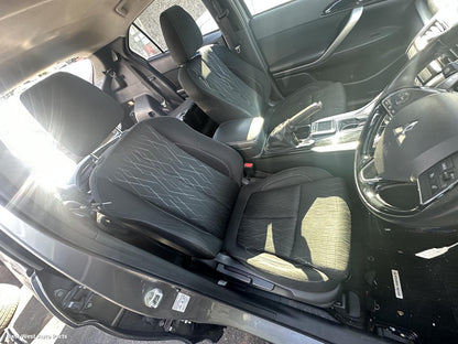2019 MITSUBISHI ECLIPSE CROSS Console