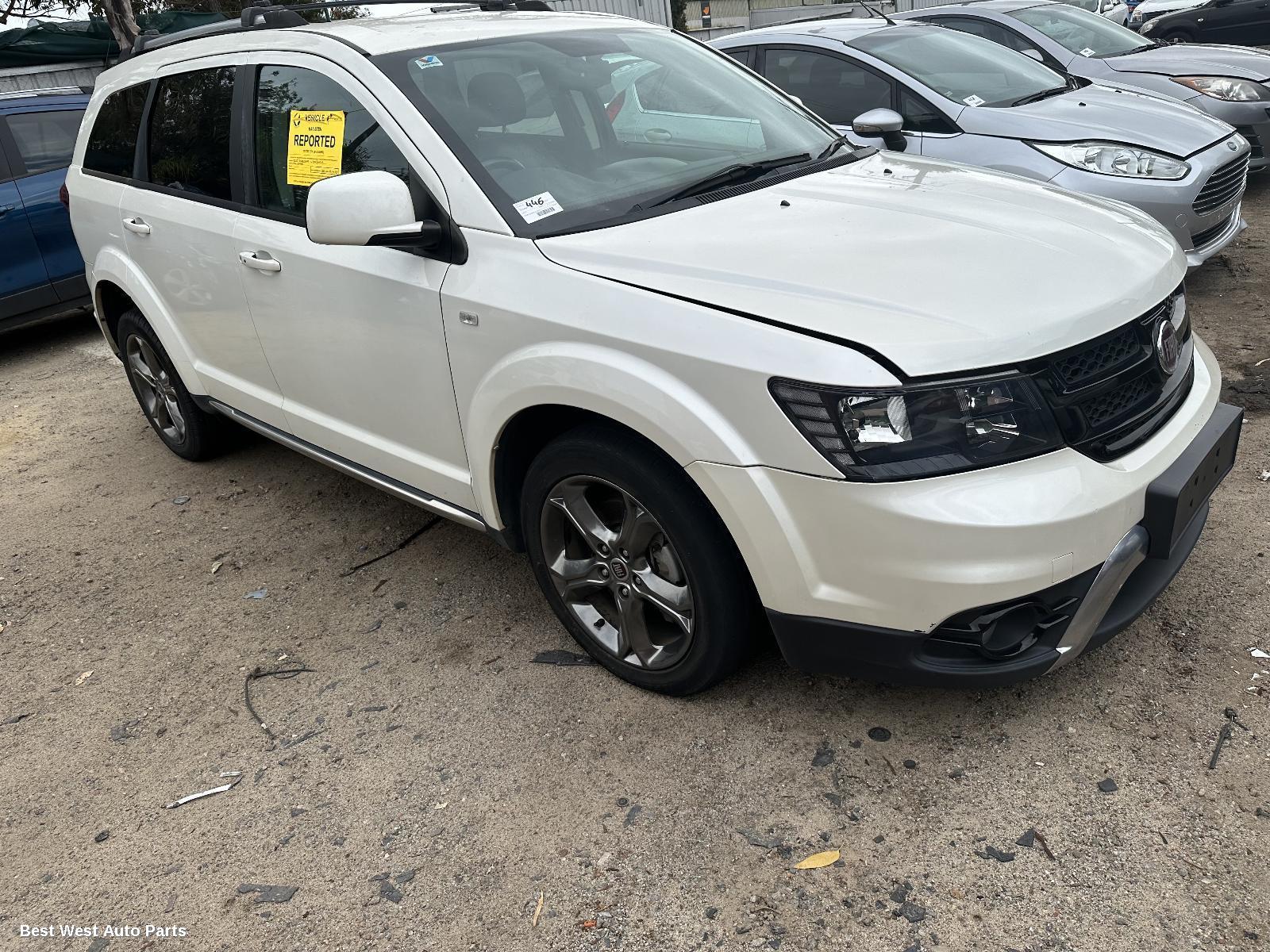 2015 FIAT FREEMONT Right Guard
