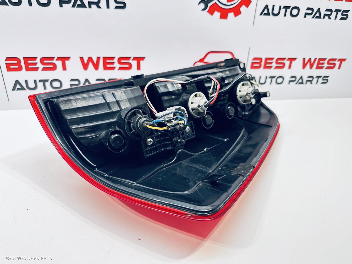2024 NISSAN NAVARA Left Taillight