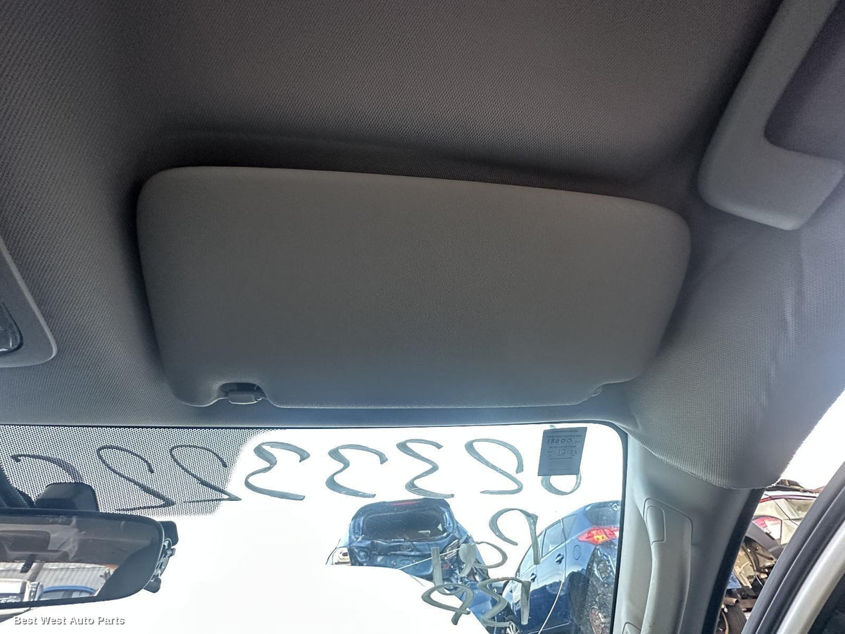 2025 MITSUBISHI PAJERO Sunvisor