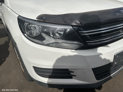 2012 VOLKSWAGEN TIGUAN Right Taillight