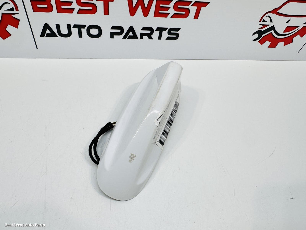 2014 JEEP CHEROKEE Antenna