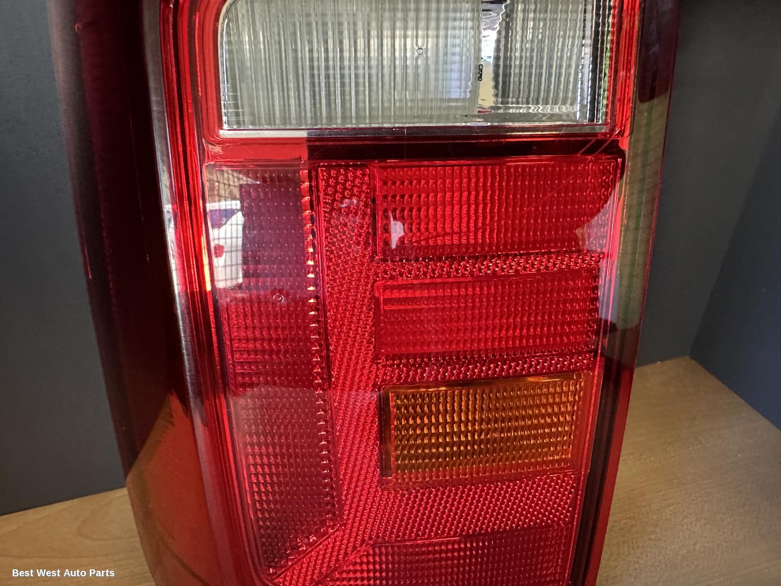 2018 VOLKSWAGEN CADDY Left Taillight