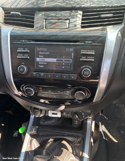 2015 NISSAN NAVARA Heater/Ac Controls
