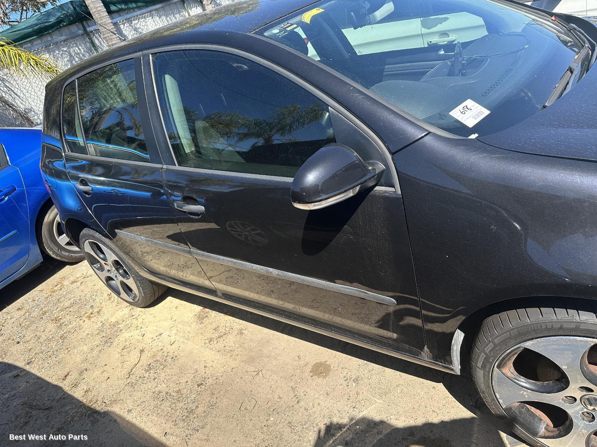 2008 VOLKSWAGEN GOLF Right Taillight