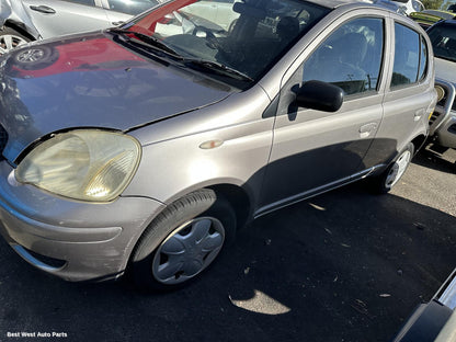 2003 TOYOTA ECHO Right Taillight