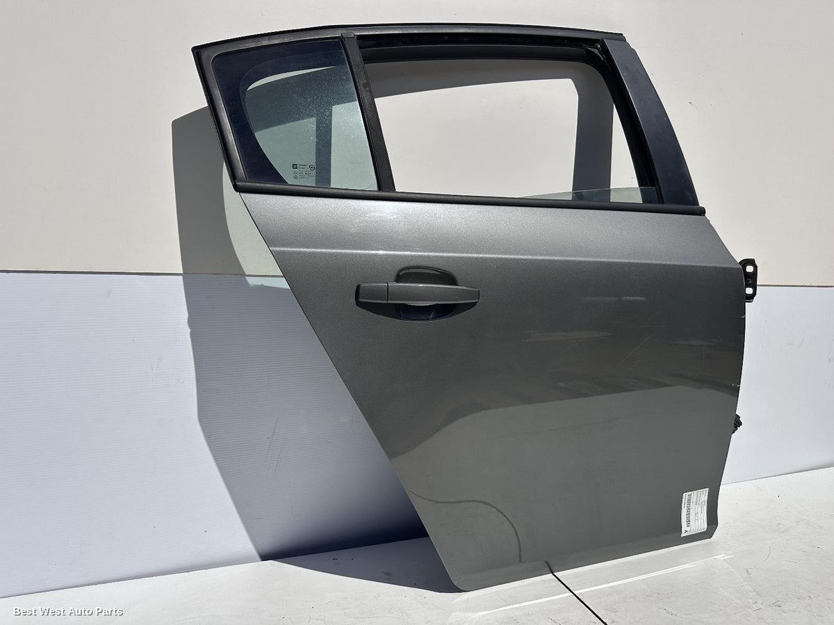 2013 HOLDEN CRUZE RIGHT_REAR_DOOR_SLIDING