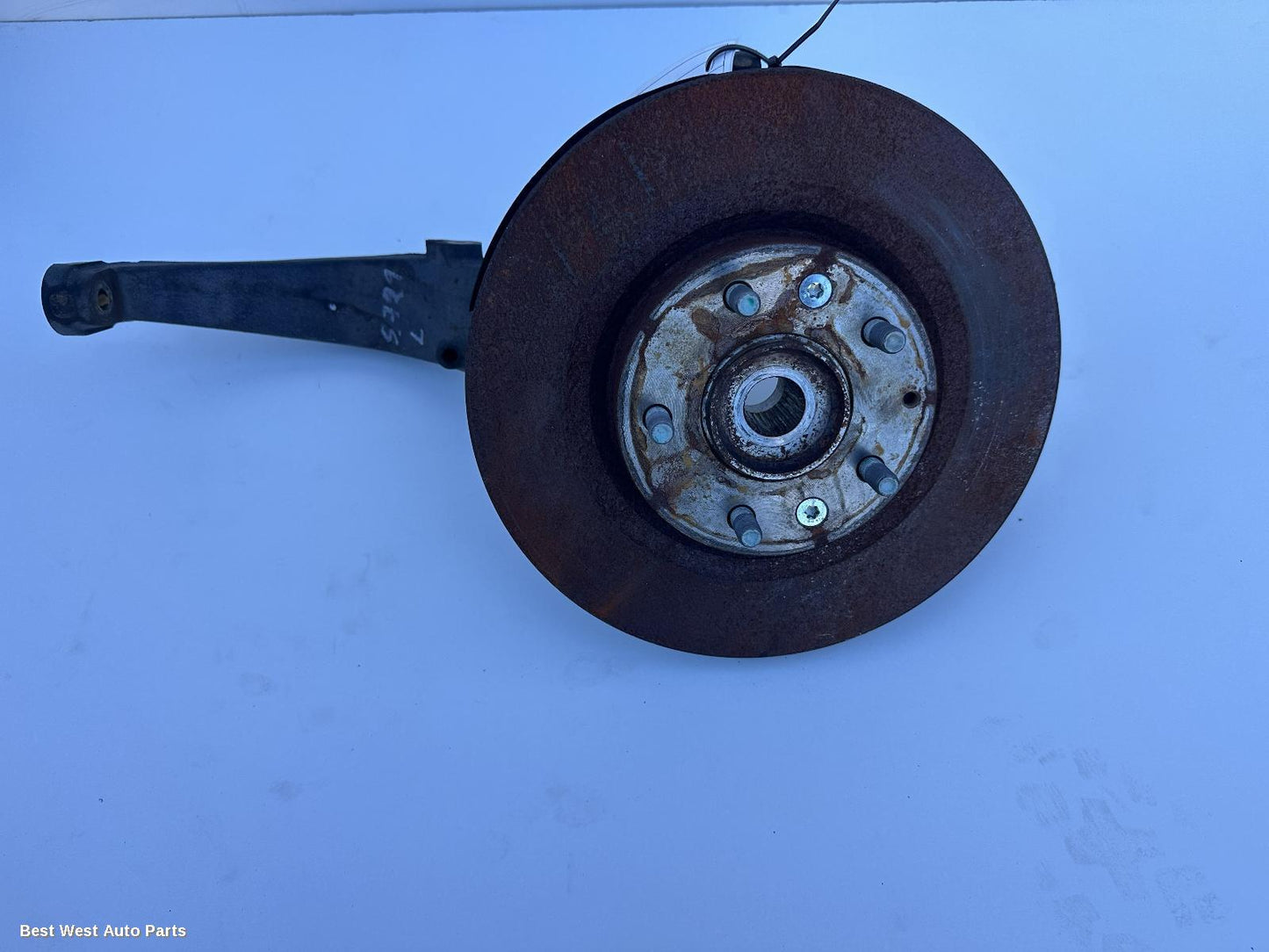 2011 MAZDA 6 Left Front Hub Assembly