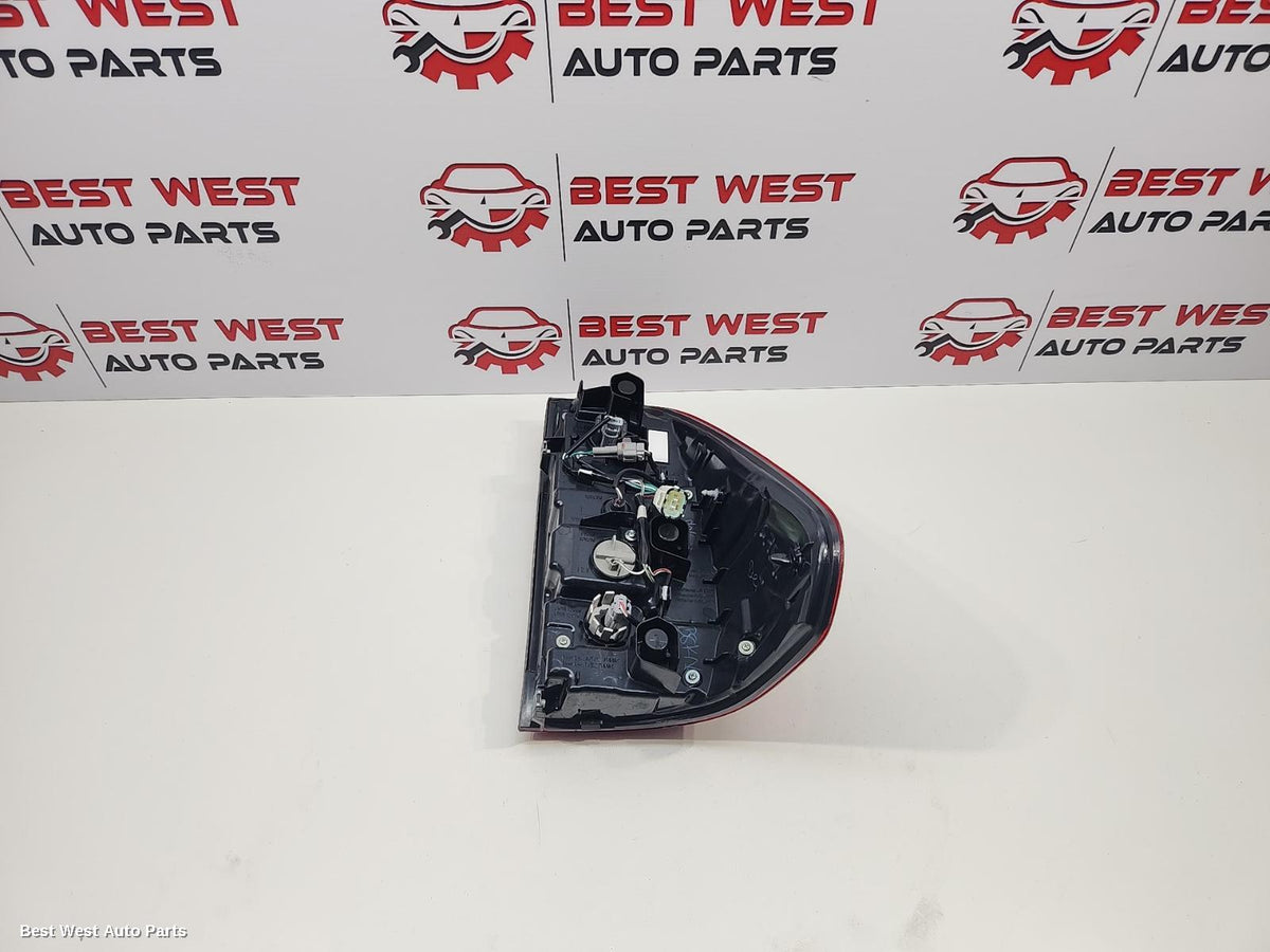 2025 TOYOTA HILUX Left Taillight