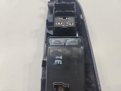 2023 NISSAN NAVARA Pwr Dr Wind Switch