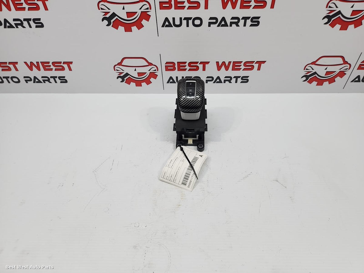 2023 MITSUBISHI OUTLANDER Gear Stick/Shifter