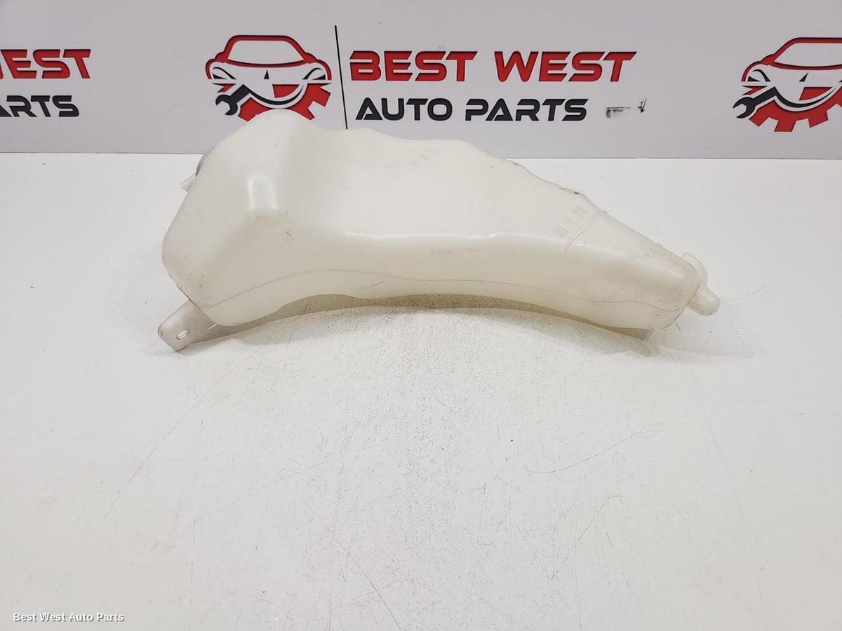 2020 ISUZU DMAX Overflow Bottle