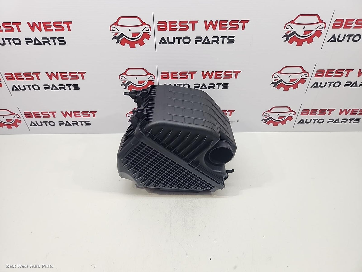 2016 HYUNDAI SANTA FE Air Cleaner/Box