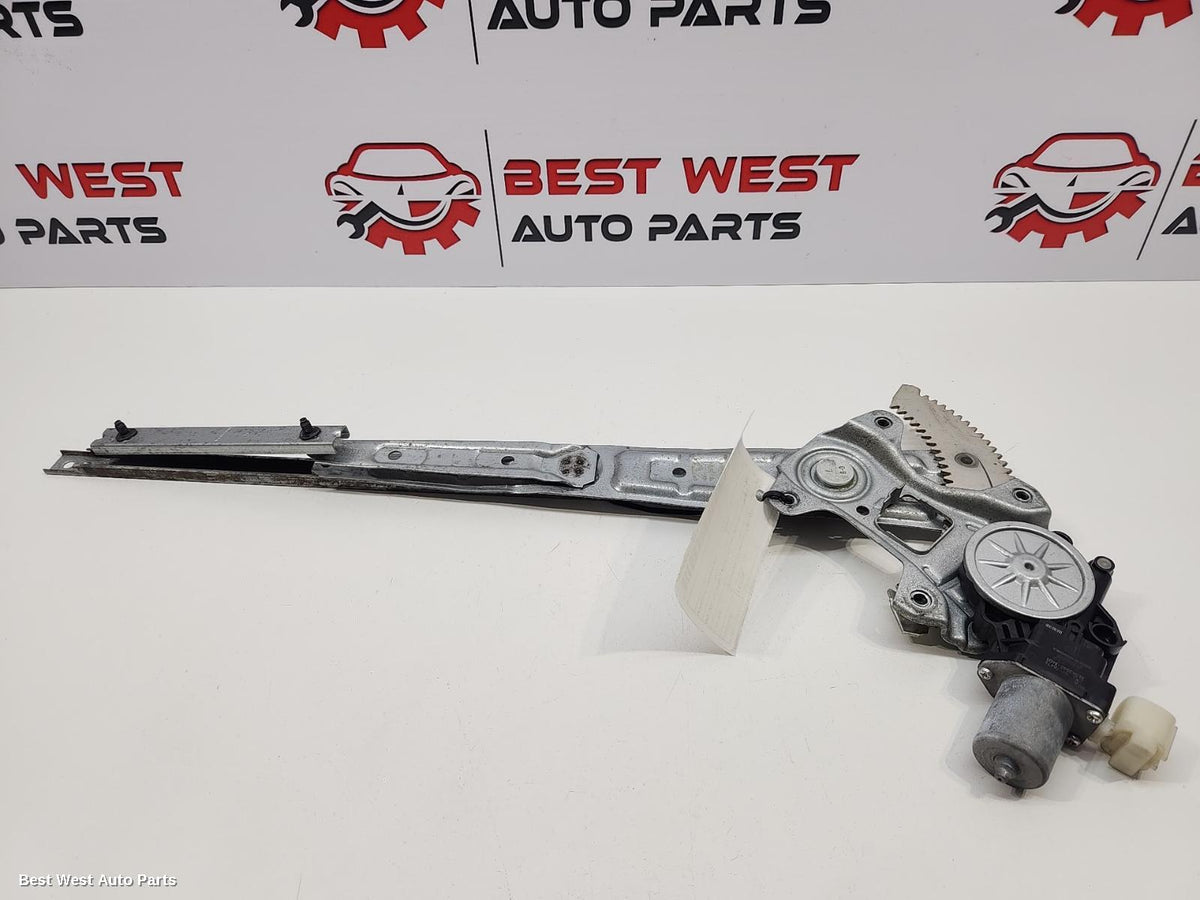 2020 MITSUBISHI TRITON Right Front Window Reg/Motor