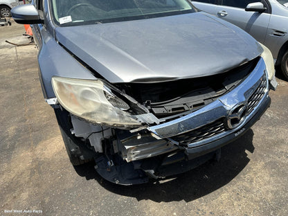 2011 MAZDA CX9 Right Guard