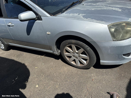 2007 MITSUBISHI 380 Right Guard